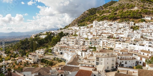 Cuadro en lienzo The spanish white washed village of Mijas pueblo, Andalusia, Malaga province, Sp