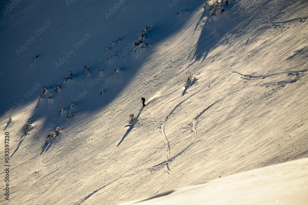Ukrainian freeriders on Rebra peaks