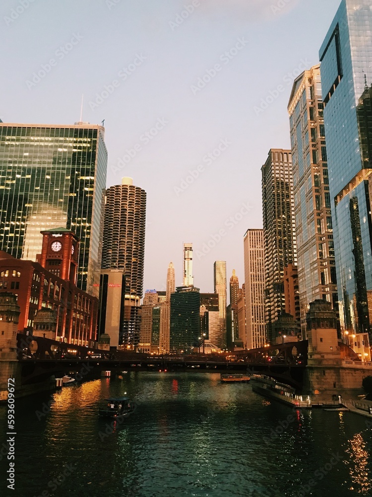 Fototapeta premium Chicago skyline on Chicagohenge day