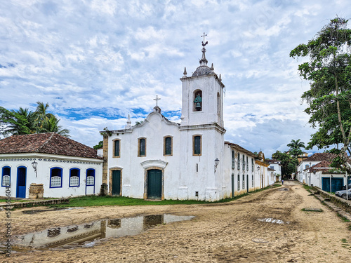 View of Nossa Senhora das Dores, Our Lady of Sorrows Church, at Paraty in Brazil © rudiernst