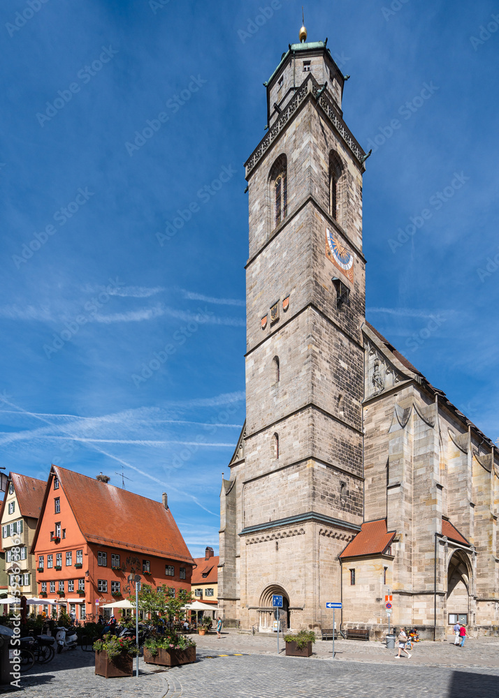 Fototapeta premium Church of St. George (St. George's Minster) in Dinkelsbühl, built in the late 15th-century Gothic style, Bavaria, Germany