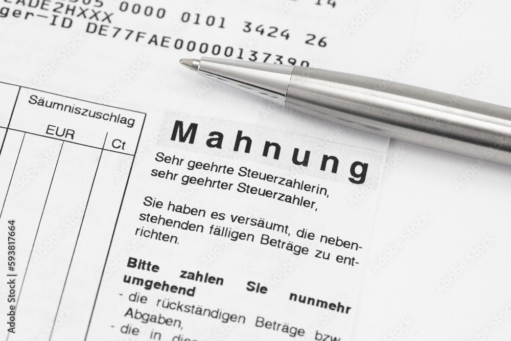 Obraz premium Steuernachzahlung Mahnbescheid Finanzamt