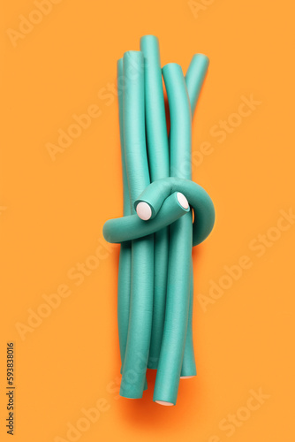 Green flexible foam hair ro...