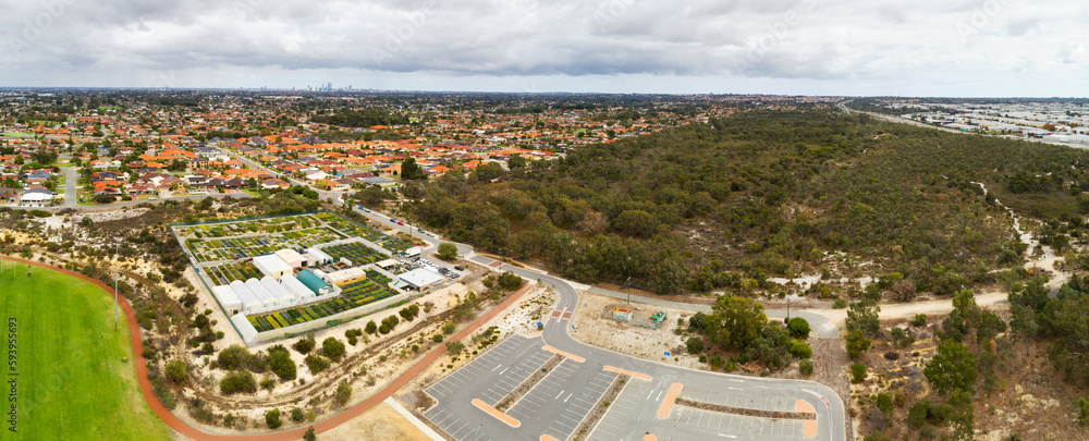 cityscape with park, sports facilities and green area in the city district of ​​perth, aerial view, Perth, Western Australia, Australia, Ozeanien