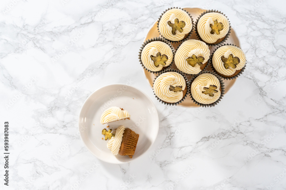 Gingerbread cupcakes Gingerbread cupcakes