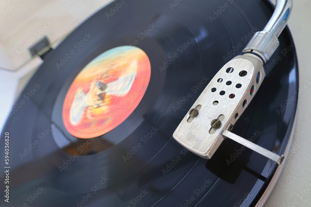 Socobeta Stabilizzatore Disco da 50 Hz Stabilizzatore di Peso da Record Giradischi in Vinile Morsetto di Registrazione Riduttore di Vibrazioni in Alluminio per Giradischi in Vinile LP(Argento