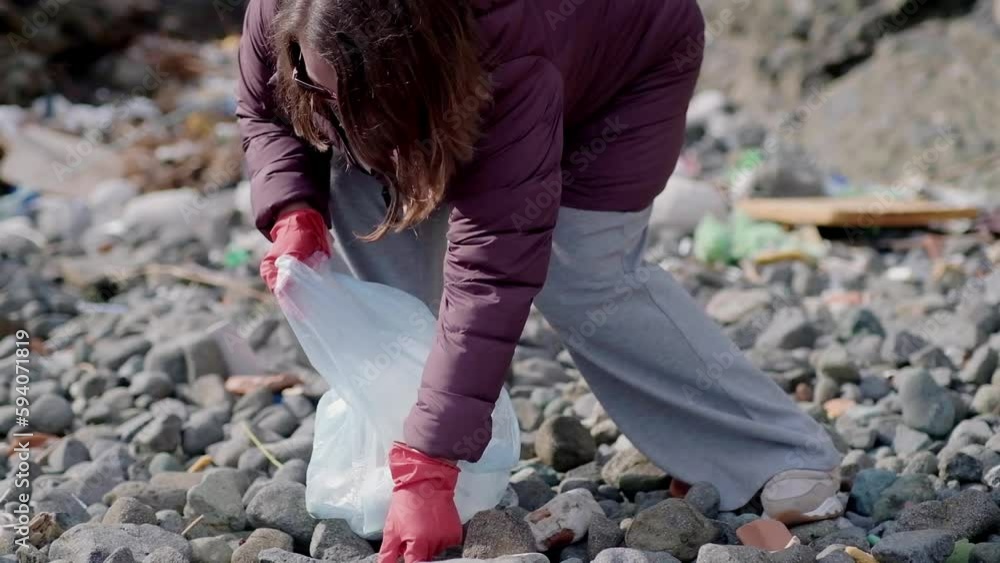 Video Stock Working together to preserve the environment, volunteers
