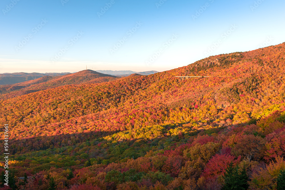 Rough Ridge Lookout , Blue Ridge Parkway, North Carolina in fall season.