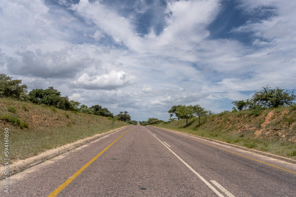 R40 road going uphill near Timbavati, South Africa