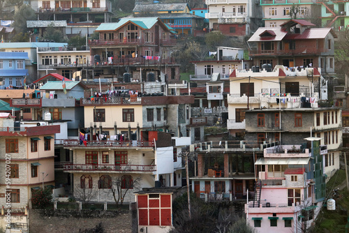 houses on the river Manali is a town, near Kullu town in Kullu district in the Indian state of Himachal Pradesh © Arun Davidson 