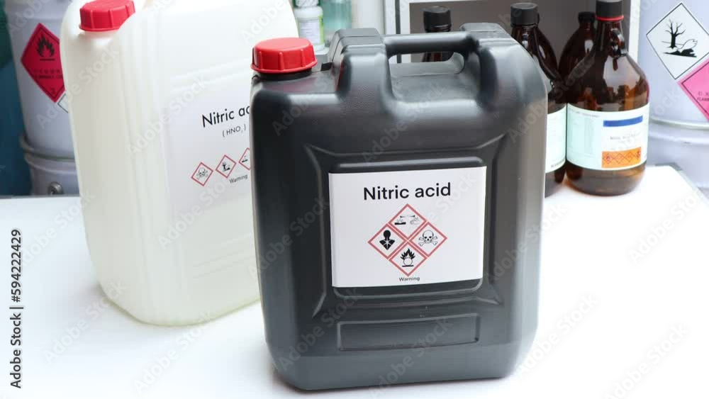Nitric acid, Hazardous chemicals and symbols on containers, chemical in