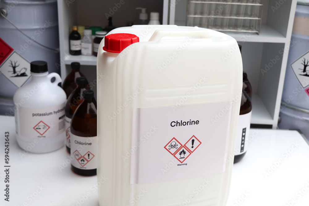 chlorine, Hazardous chemicals and symbols on containers Stock 写真