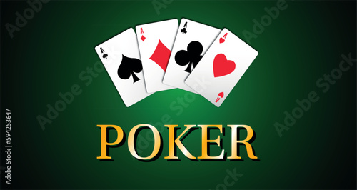 casinò, carte da poker con fiche sparse sul tappeto verde, concetto gioco d'azzardo, croupier
