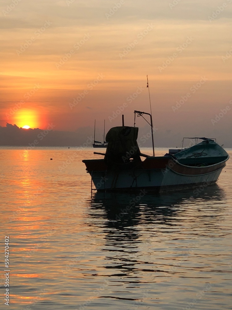 boat at sunset, ‎⁨Chumphon⁩, ⁨Thajsko⁩, ⁨Gulf of Thailand⁩
