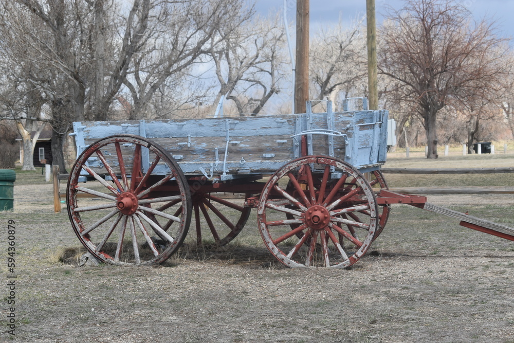 Obraz premium Old Wagon at a fort