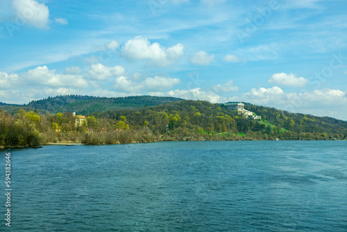 Frühlingswanderung durch wunderschöne Donaudelta bei Donaustauf - Bayern - Deutschland 