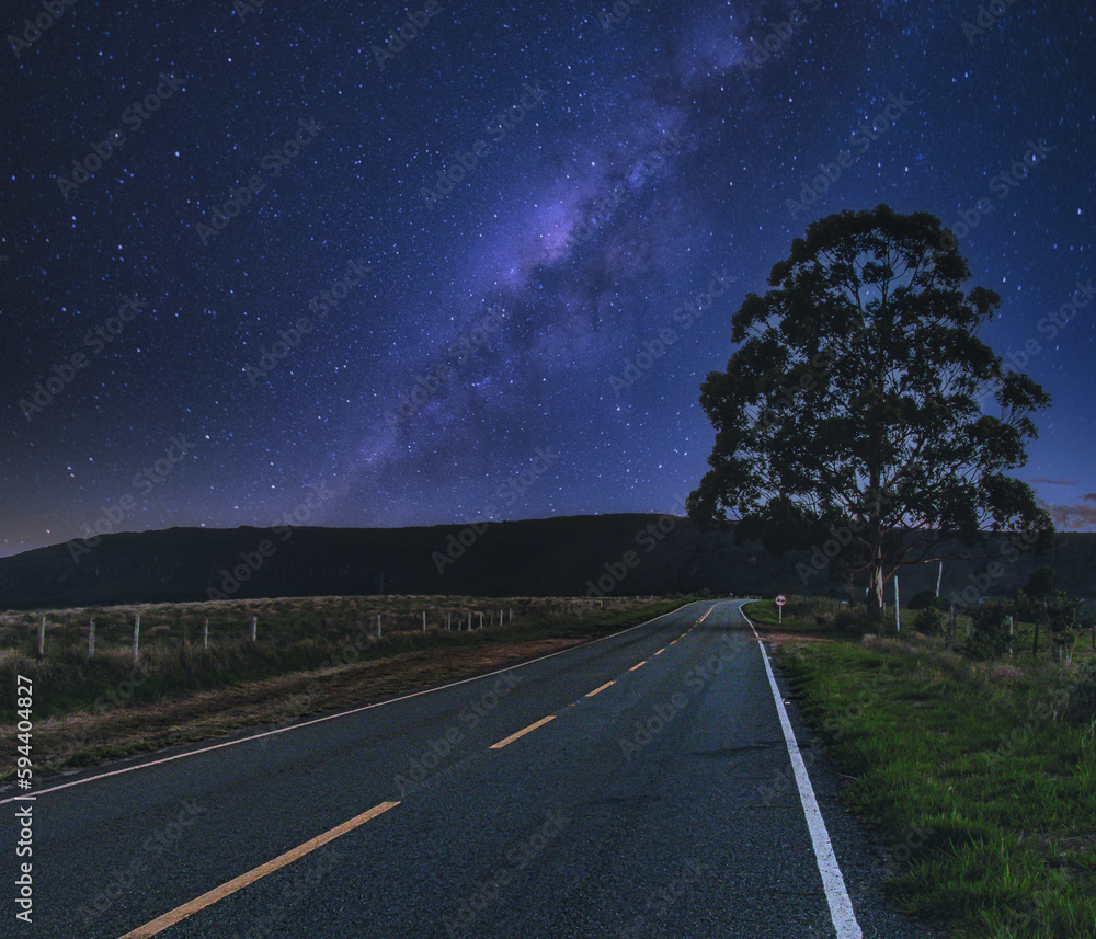 Naklejka premium road in the night