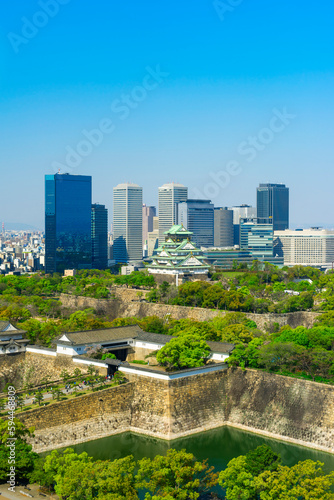 爽やかな初夏の青空と大阪城 © kai