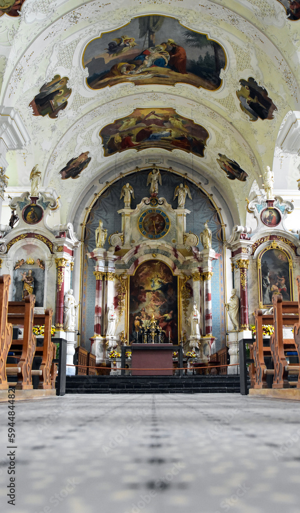 Innenansicht der Klosterkirche der Benediktinerabtei Engelberg, Kanton Obwalden (Schweiz)