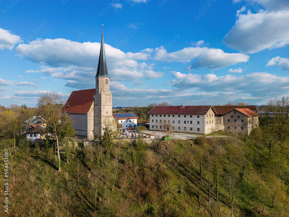 Pfarrkirche St. Staphan, Mauerberg, Luftbild, Drohne, Gemeinde Garching, Landkreis Altötting, Oberbayern, Bayern, Deutschland