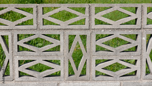 Bloques de hormigón en celosía geometrica