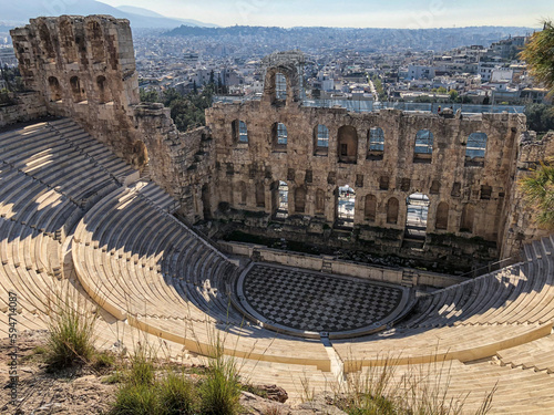 anfiteatro greco dell'acropoli di Atene photo