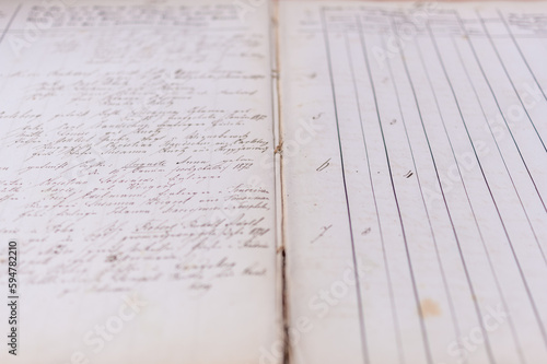stara księga metrykalna w archiwum do badań genealogicznych 