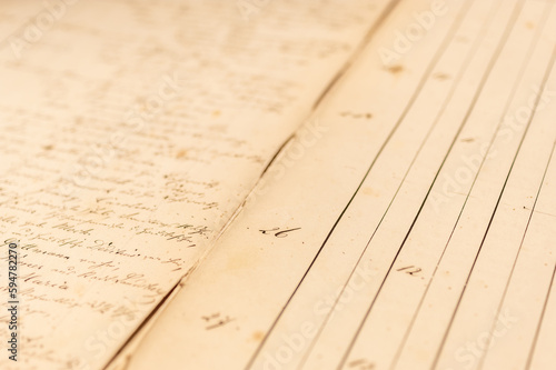 stara księga metrykalna w archiwum do badań genealogicznych 