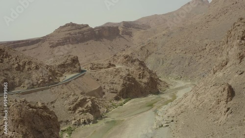 Vue drone des vallées et canyon du Maroc