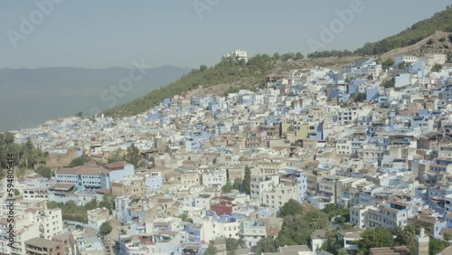 Vue de la ville de Chefchaouen en drone