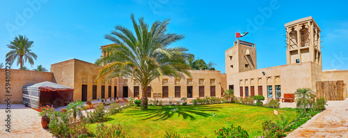Obraz na płótnie Panorama of court and garden of History Museum, Al Shindagha neighborhood, Dubai, UAE w salonie