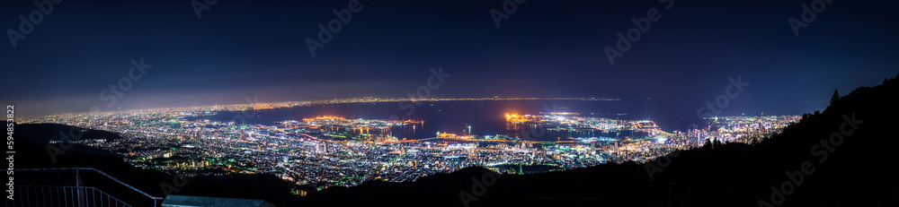 日本三大夜景の兵庫県神戸市摩耶山掬星台から眺めるパノラマ夜景