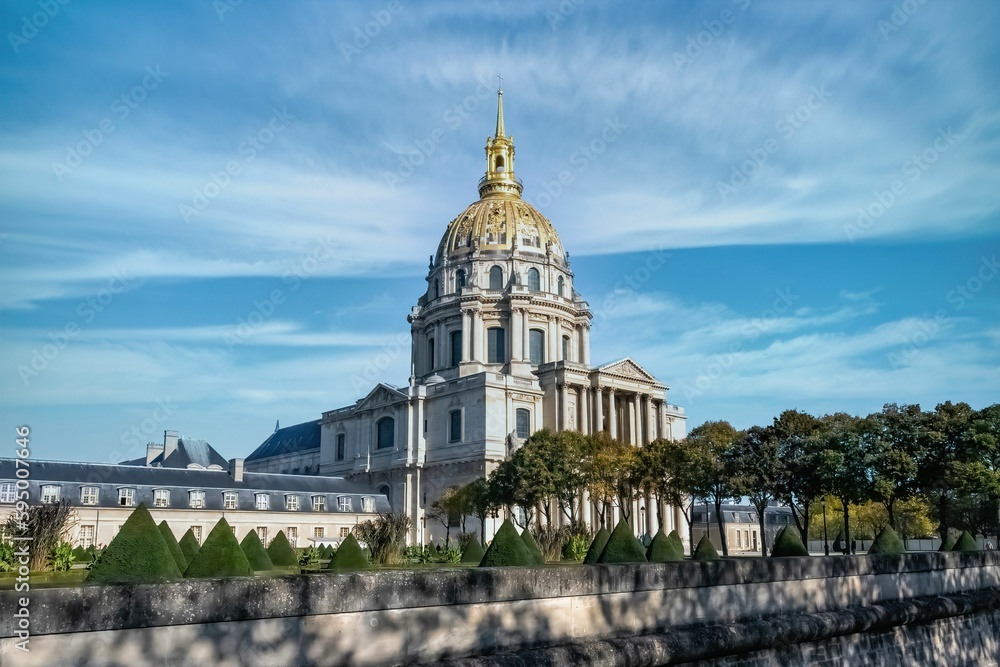 Fototapeta premium Paris, the Invalides dome