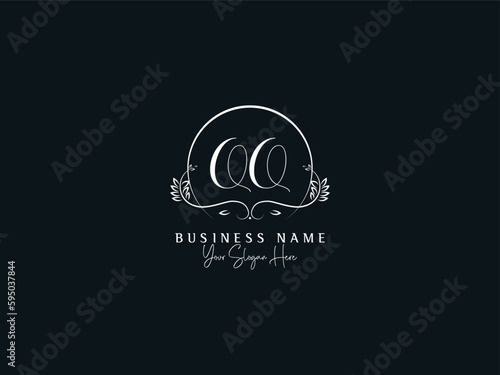 Initial Minimal QQ q&q Logo Letter, Signature Qq q q Feminine Creative Logo Icon Vector