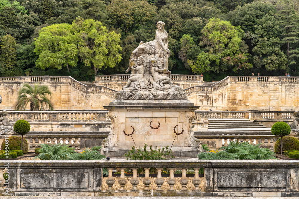 Obraz premium Nimes, France city park