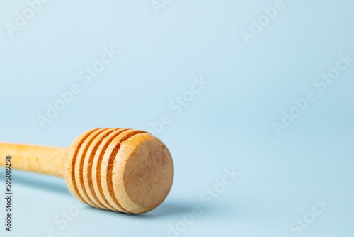 Closeup of a honey dipper o...