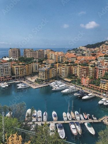 Fototapeta Naklejka Na Ścianę i Meble -  View of buildings, yachts and the sea in Monaco