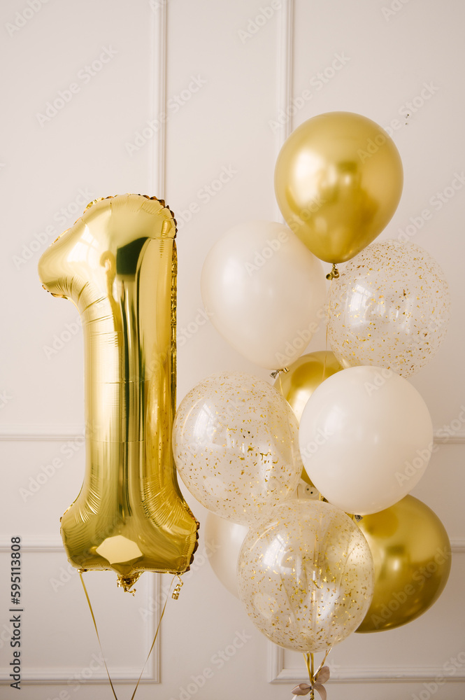 Obraz premium Composition of helium balloons white,, transparent with confetti, as well and a large figure of one golden colors. Gift for 1 years