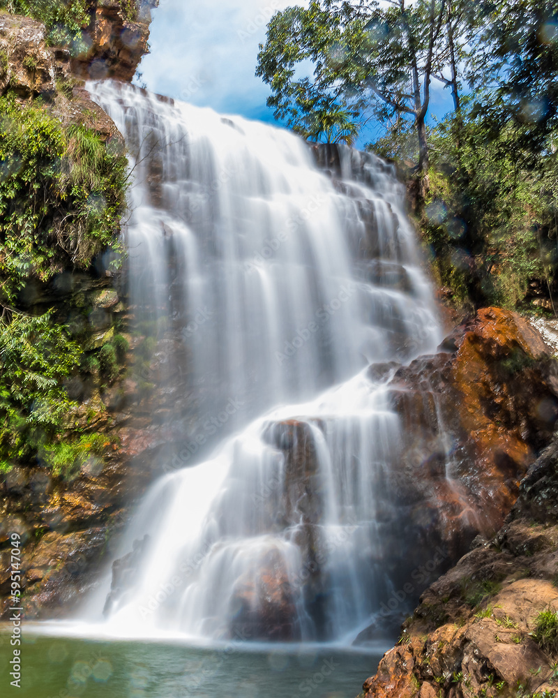 Obraz premium waterfall in the forest