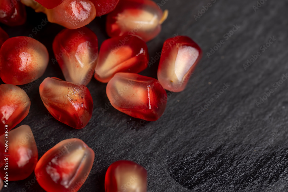 Obraz premium pomegranates for eating and cooking various dishes