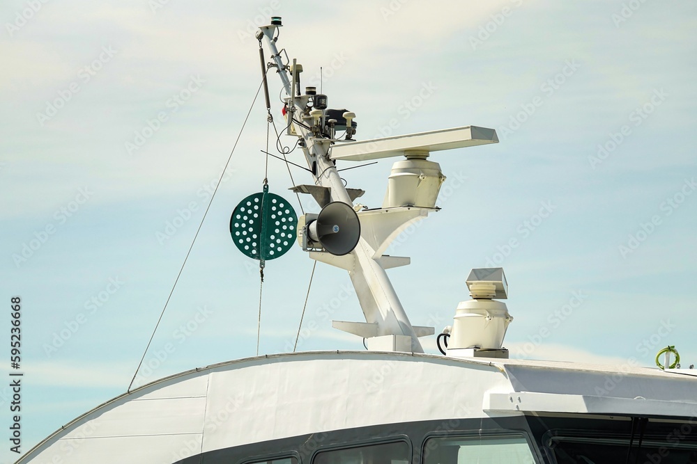Yacht radar. Communication system and geolocation on the ship.