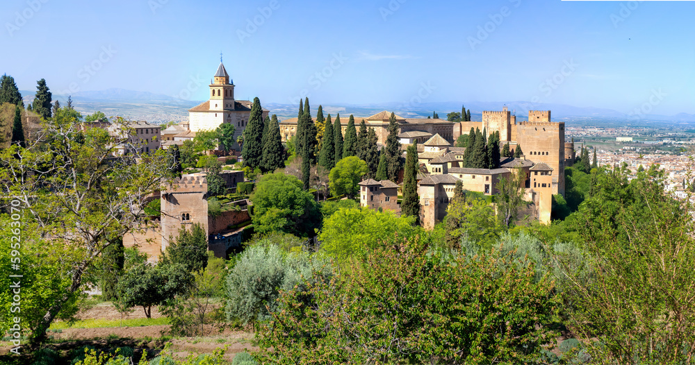 Vista de Alhambra desde a Generalife em Granada 