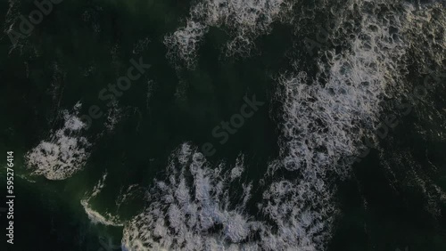 Breaking waves top-down