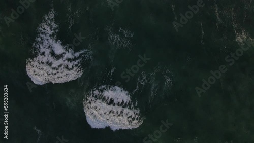 Breaking waves top-down