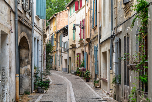 Fototapeta Naklejka Na Ścianę i Meble -  Street in Arles, France