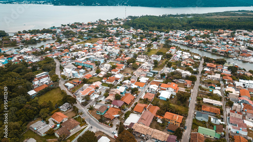 Paisagem Ilha Tropical Lagoa Conceição Florianópolis Floripa Santa Catarina Lago Mar Oceano Atlântico Natureza Verde Céu Sol Verão Veraneio Férias Viagem Viajar Cidade Sul Brasil Mata Atlântica Barcos photo