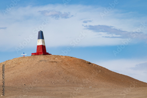 Foto monolith in the Atacama desert