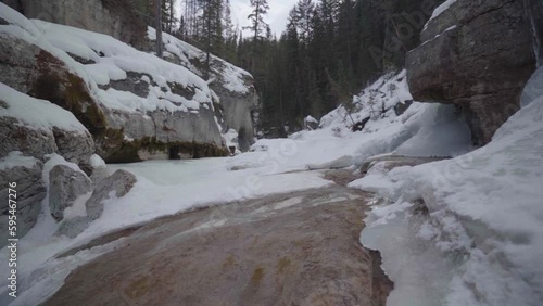 Wallpaper Mural mountain river in winter inside maligne canyon in slow motion Torontodigital.ca