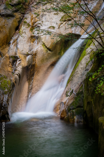 Fototapeta Naklejka Na Ścianę i Meble -  Beautiful and serene waterfall at Jakuchi Gorge, Goryu Falls, 7 falls hike in Iwakuni, Yamaguchi prefecture, Japan.