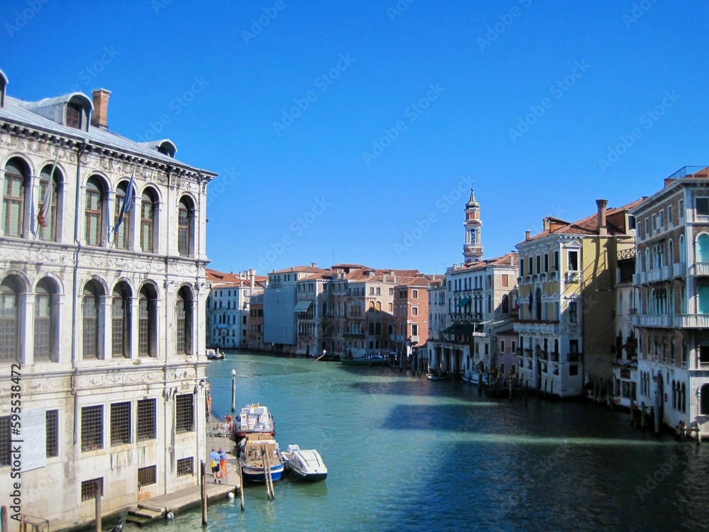 ヴェネツィアの美しい海と船